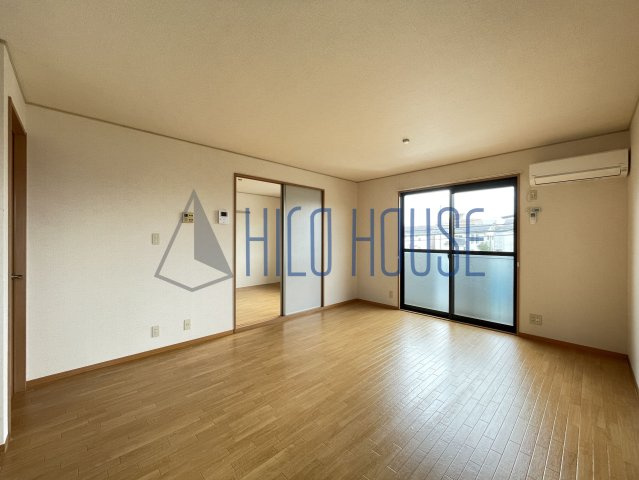 グランシャリオ(今成)の居間・リビング