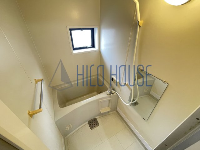 グランシャリオ(今成)の浴室