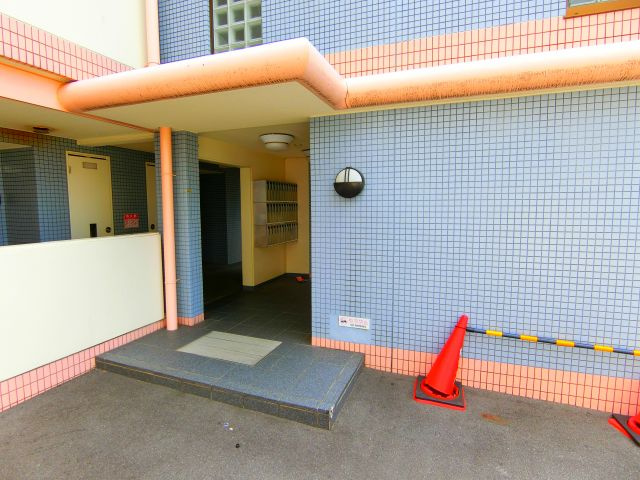 YFヒルズ宮山のエントランス