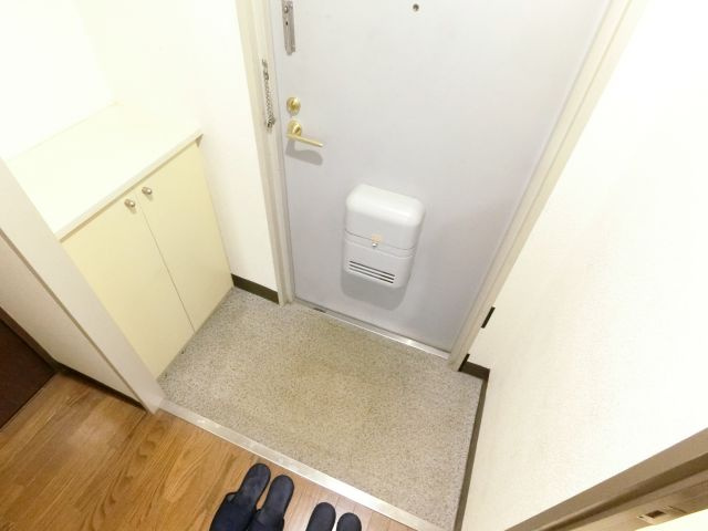 YFヒルズ宮山の玄関
