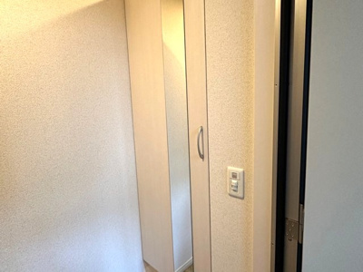 【玄関】 | ル・ボア | 玄関には全身ミラー付きでお出かけの時の身だしなみ確認もばっちり！