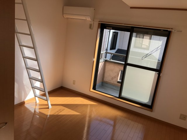 ポラリス松戸壱番館の居間・リビング