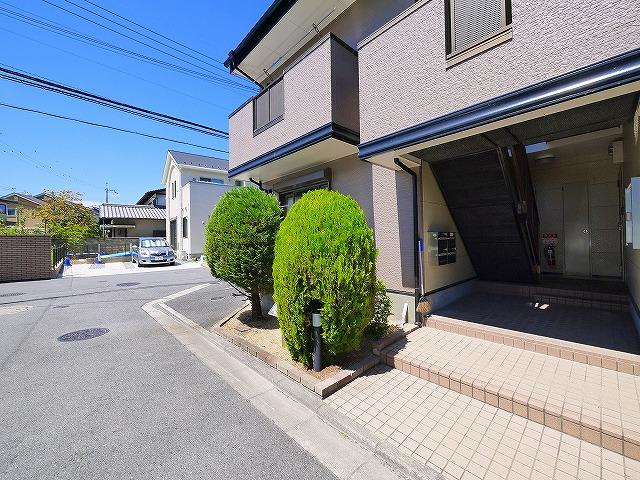 アルカザーレＮのエントランス|エントランスです