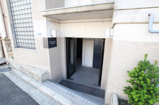 【エントランス】
