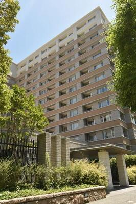 【外観】 | セントラルガーデン・レジデンスA棟　★仲介手数料無料★　高見小学校　若水中学校 | リノベーション済み。
保証付きマンションです。