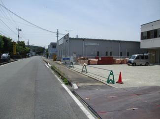 【駐車場】