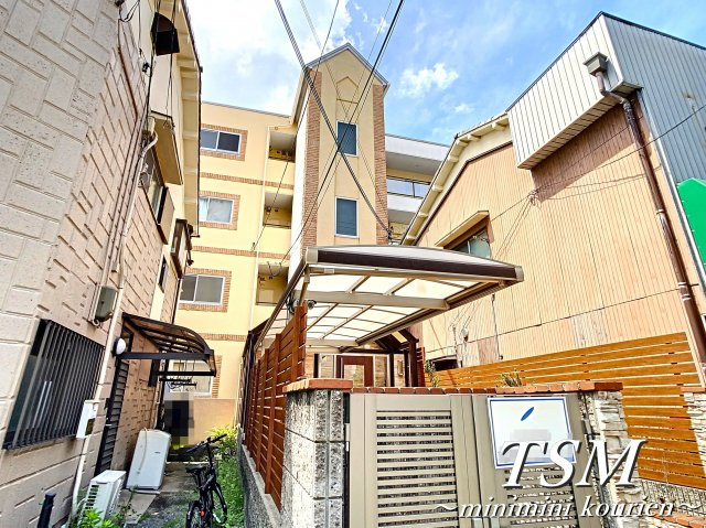 シャルマン香里の外観