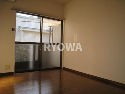 【洋室】 | ラ・フォンテ | 掲載の写真は退去前の写真となります。