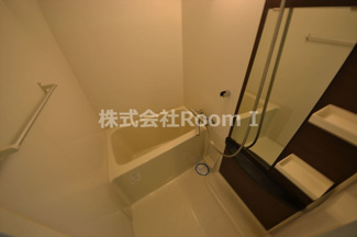 【浴室】 | アーデンタワー本町イースト | コンパクトで使いやすいお風呂です