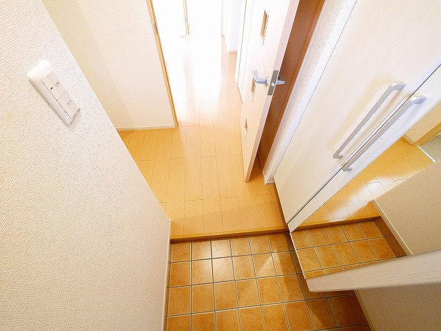 メゾン・カレントの玄関|ゆったりとした玄関です