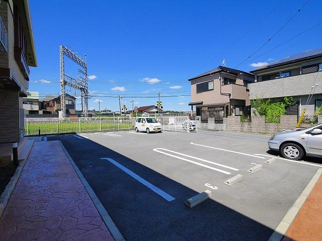 メゾン・カレントの駐車場|カースペースがあります