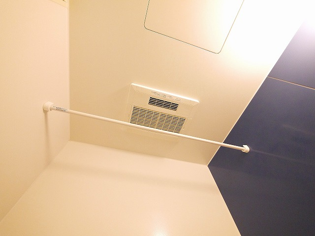 メゾン・カレントの設備|浴室乾燥付きです