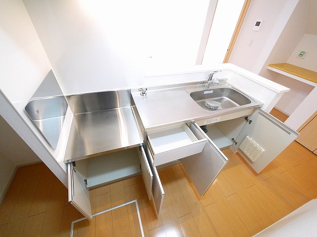 メゾン・カレントのキッチン|お料理しやすいキッチンです