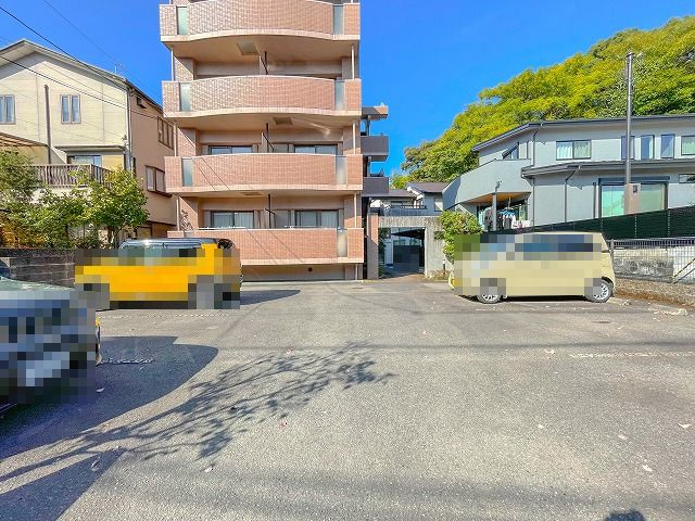山帰来の駐車場|駐車場です
