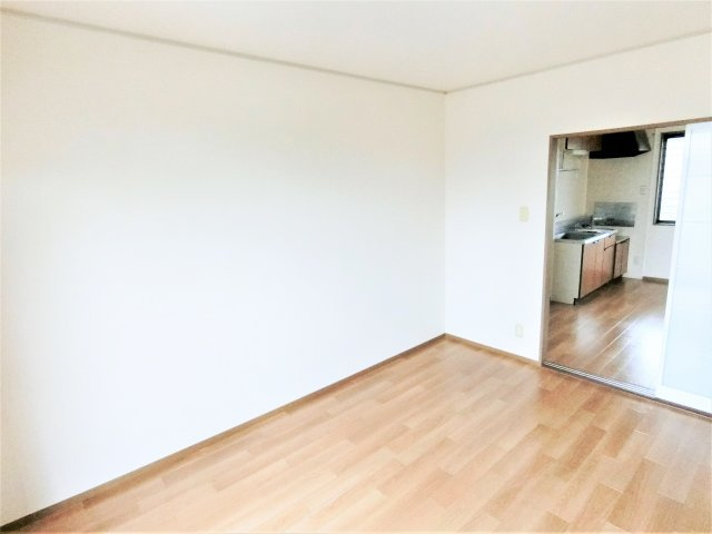 サンパティオの洋室