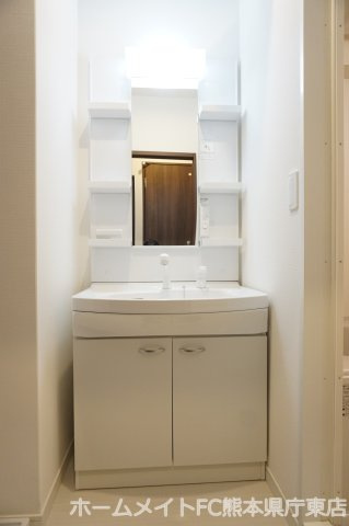 熊本市中央区米屋町２丁目の賃貸マンションの独立洗面台