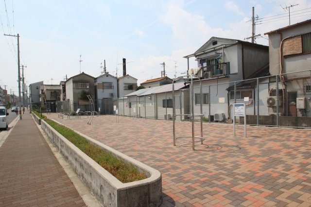 ケーズグランデ　生野東の周辺|分譲地の隣は公園あり、運動ができます。（けんこう広場）