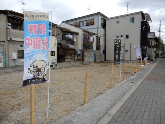 ケーズグランデ　生野東の前面道路含む現地写真|全3区画の分譲地です。