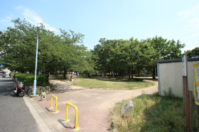 ケーズグランデ　生野東の周辺|公園には運動場もあるので、ご家族で楽しめますね。