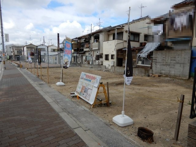 ケーズグランデ　生野東の前面道路含む現地写真|前道　歩道部分が広く　出入りも安心です♪