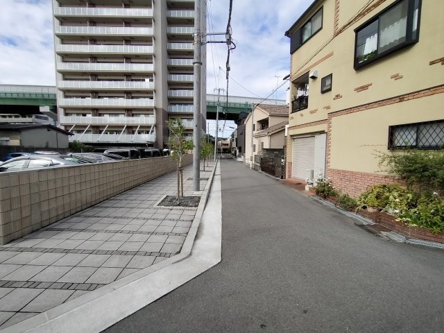 グランドパレス太子橋の周辺|周辺道路、歩道も整備されており安心です。