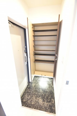 グランデージ難波西の玄関