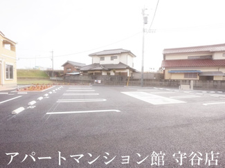 【駐車場】