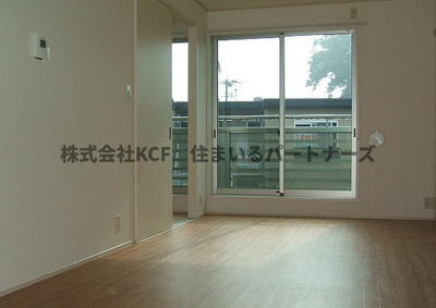 【居間・リビング】 | ハピネスさくら | ゆったりとした居間です