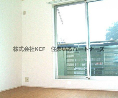 【洋室】 | ハピネスさくら | 明るい洋室です