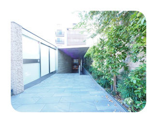 【エントランス】 | ゆとりのあるエントランスです