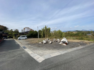 【前面道路含む現地写真】