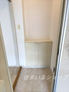 ロイヤルパレス中野　Ａの玄関|シューズボックス