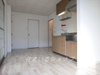 ロイヤルパレス中野　Ａの居間・リビング
