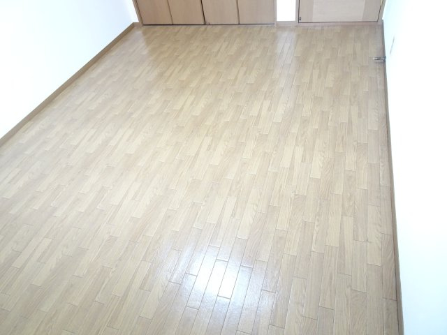 セジュール長松の洋室