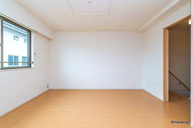 メゾンシュクレⅡの居間・リビング