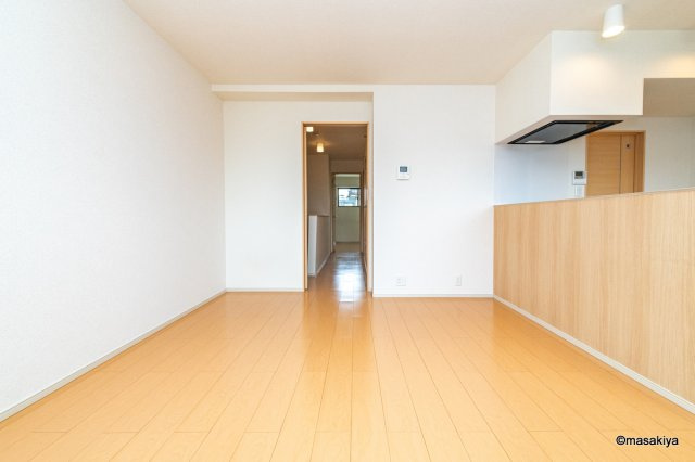 メゾンシュクレⅡの居間・リビング