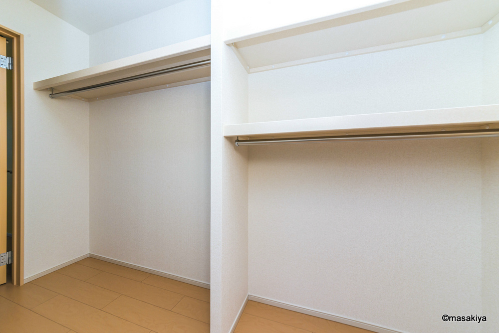メゾンシュクレⅡの収納|収納　ウォークスルークローゼット