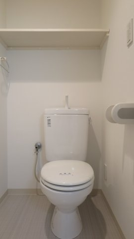 PLYのトイレ