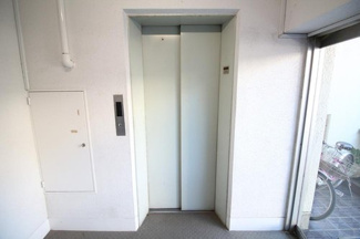 【その他共用部分】 | 日々の生活に欠かせないエレベーターを完備。