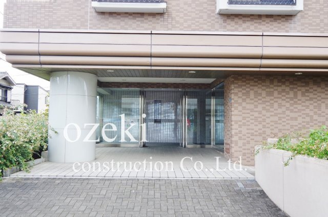 ヴィバーチェ武里のエントランス