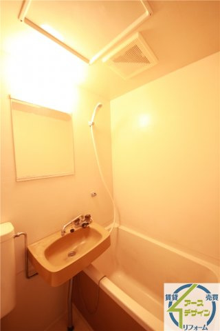 太田ビル小久保の浴室