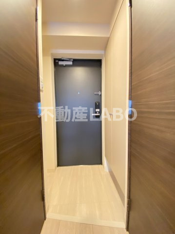 エスリード南堀江レジデンスの玄関