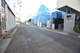 【前面道路含む現地写真】 | 現地見学や資料請求などお気軽にお問合わせ下さい。
周辺環境とあわせて現地ご案内致します。