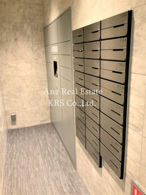 【その他共用部分】 | プレミアムコート阿波座WEST | 大切な荷物の受け取りに便利な宅配ボックス設置！