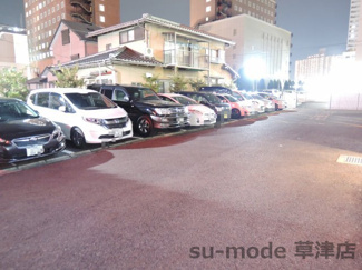 【駐車場】