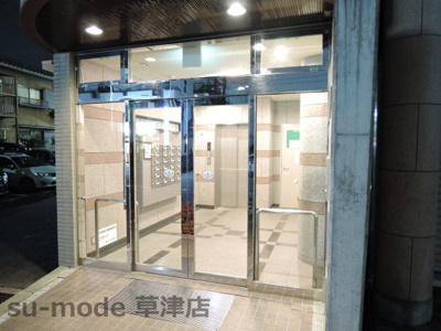 【エントランス】 | ロン・ラヴィーヌ