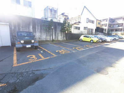 【駐車場】 | ソフトタウン三ッ沢 | 平置き駐車場です。