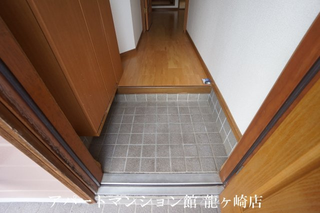 レジデンス河原井の玄関