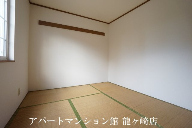 レジデンス河原井の和室