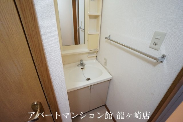 レジデンス河原井の独立洗面台